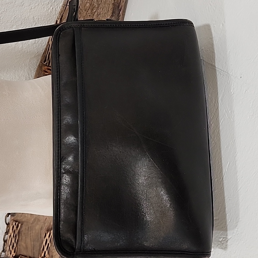 Vintage Coach Crossbody Hand Bag Elegant Black Leather Shoulder Bag - Picture 3 of 13